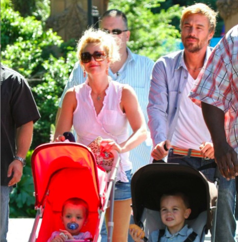 Britney Spears and boyfriend Jason Trawick enjoyed a trip in the sun to Sydney's Botanic Gardens with Britney's sons Sean Preston and Jayden James 