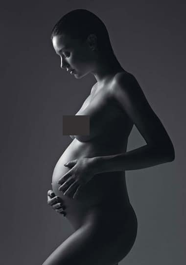 miranda kerr pregnant w magazine. Mom-to-be Miranda Kerr bared