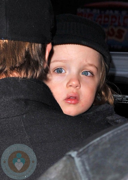 Art Time For Angelina Jolie, Angelina Jolie Vivienne And Knox. Art Time For Angelina Jolie,
