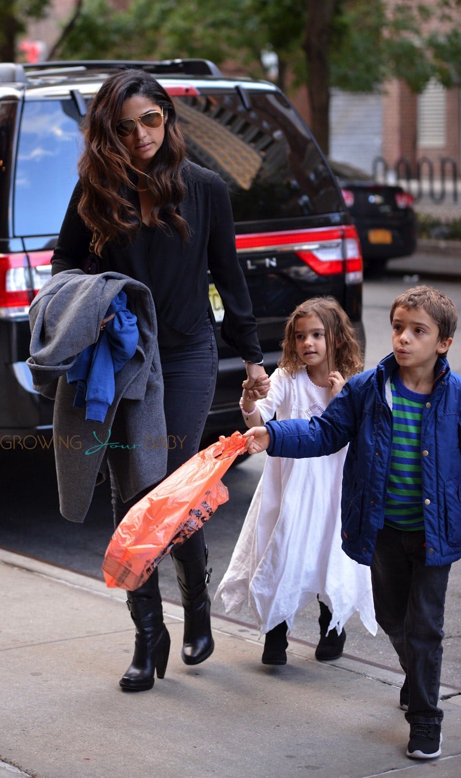 Camila-Alves-out-in-NYC-with-kids-Vida-a
