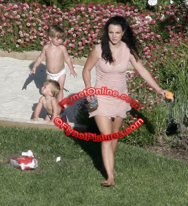 Britney Spears and New Boyfriend Play House