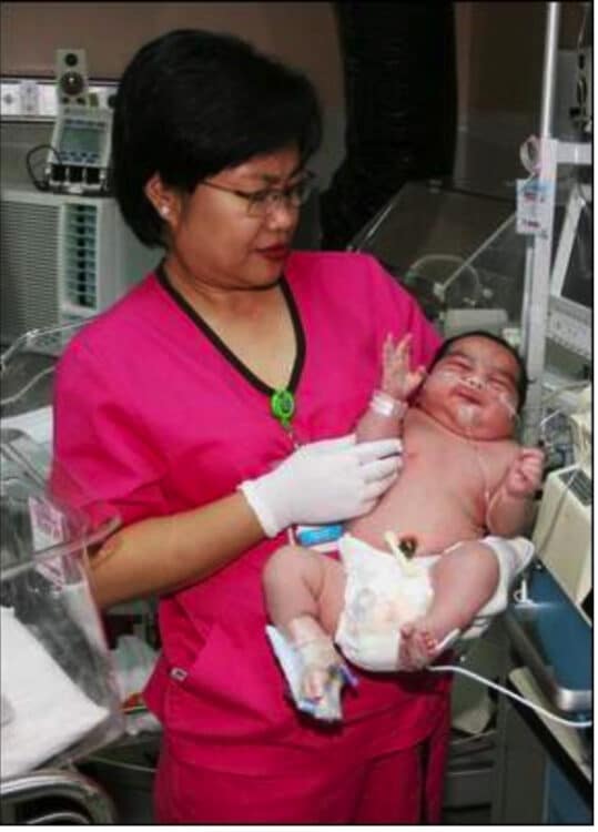 Guam Mom Welcomes 14lb 5oz Baby!