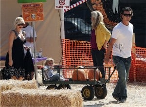 Gwen Stefani with husband Gavin Rossdale and son Kingston at Mr