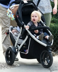 Alexander "Sasha" Pete Schreiber points just like his father Liev Schreiber while out and about with mom Naomi Watts in NYC