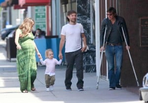 ***EXCLUSIVE***Tobey Maguire, his wife Jennifer Meyer, their daughter Ruby, and Lukas Haas have a late lunch at Real Food Daily