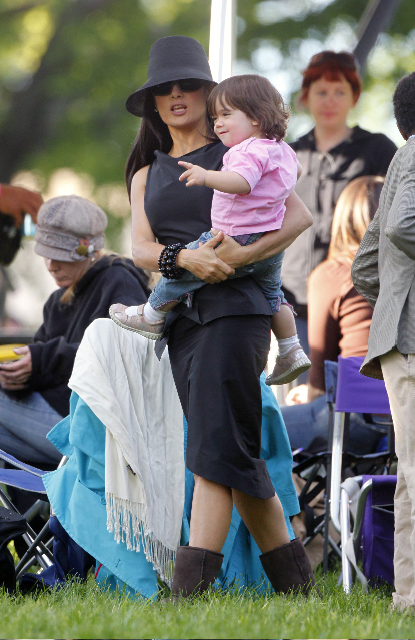 Valentina Visits Salma On The Set Of Her New Movie