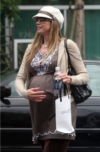 pregnant Mira Sorvino 2009