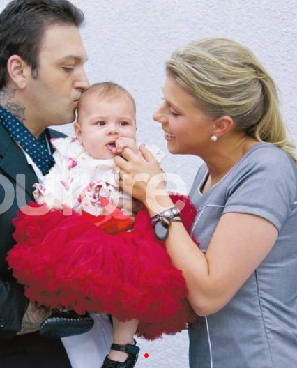  Jodie Sweetin Shows Off Zoie In Baby Couture