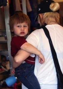 Christina Augilera shops with son Max Bratman