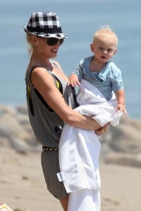 The Rossdales Hit The Beach In Malibu