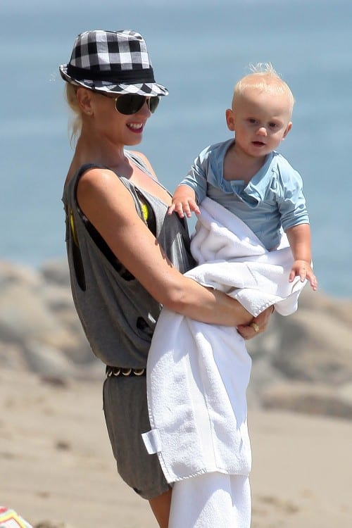 The Rossdales Hit The Beach In Malibu