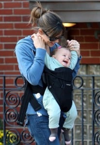 Jennifer Garner out for a stroll with baby Seraphina