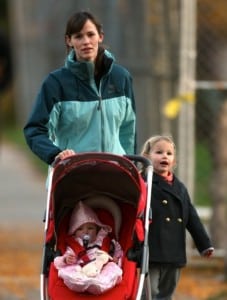 Jennifer Garner strolls in Boston with her daughter Seraphina & Violet Affleck