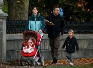 Jennifer Garner strolls in Boston with her daughter Seraphina and Violet Affleck