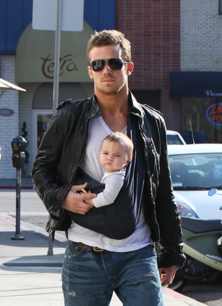 Cam Gigandet & Family at Toast Bakery and Cafe