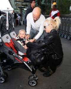 Gwen Stefani with Zuma Rossdale at the airport