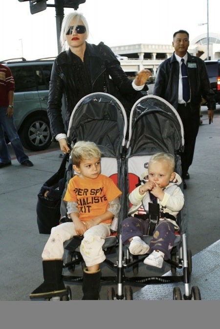 Gwen Stefani with boys Kingston and Zuma Rossdale at the airport