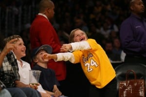 The Beckhams Cheer On The Lakers