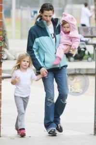 Jennifer Garner with daughters Seraphina and Violet at Palisades Park