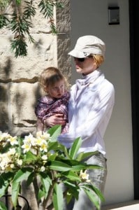 Nicole Kidman and Sunday Rose Visit Family in Australia