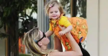 Busy Philipps and Daughter Birdie Play On Set