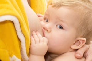 Study: Extended Breastfeeding Best For Babies Born of HIV Positive Mothers