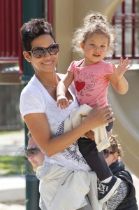 Halle and Nahla Enjoy a Park Playdate