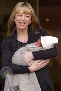 Proud Mama Sara Cox Shows Off 2 Day Old Renee