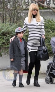 Pregnant Supermodel Claudia Schiffer: Stylish In Stripes