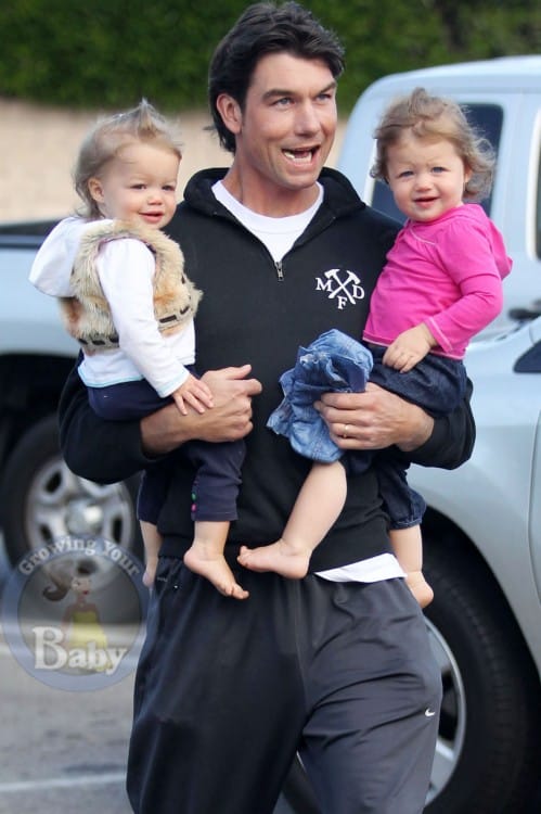 Jerry O'Connell with twins Charlie and Dolly