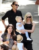 Gwen and Gavin Attend A Malibu Easter Bash With Their Matching Munchkins