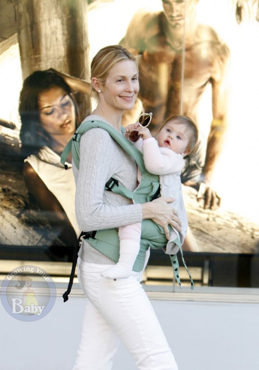 Kelly Rutherford and Daughter Helena Stroll in LA