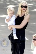 Gwen and Gavin Attend A Malibu Easter Bash With Their Matching Munchkins