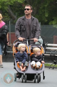 Liev Schreiber and sons Alexander and Samuel