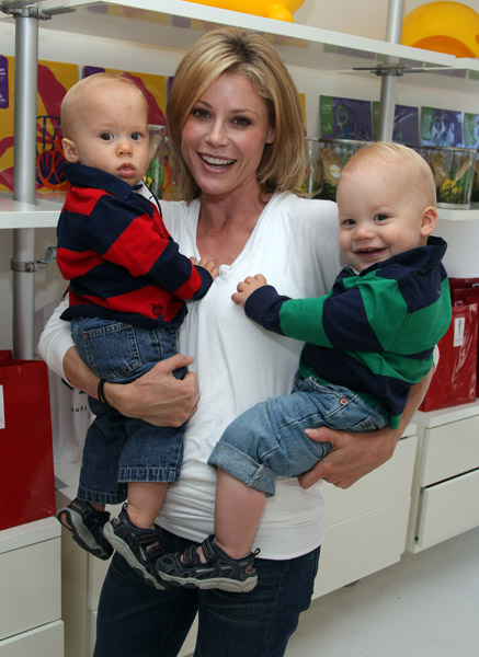 Actress Julie Bowen and her twins John (L) and Gus (R)