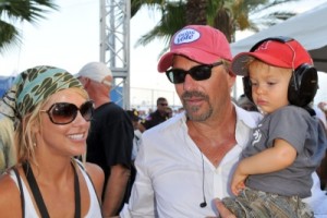 Kevin Costner, Christine Baumgartner and son Hayes