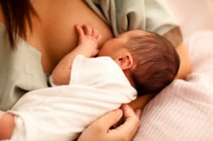 breastfeeding mom