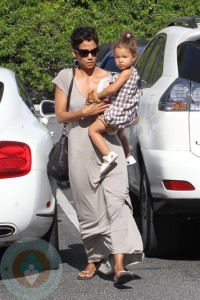 Halle Berry and Nahla Aubry At Bristol Farms