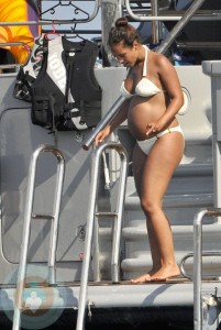 Alicia Keys Honeymooning In France