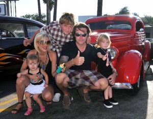 Tori Spelling and Dean McDermott with Liam, Stella and Dean's son Jack