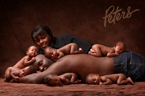 Rozonno and Mia McGhee with Their Sextuplets