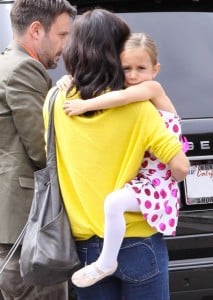 Coco Arquette On The Set Of Cougar Town With her parents