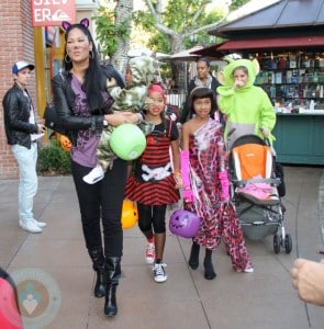 Kimora Lee Simmons & son Kenzo with Ming and Aoki