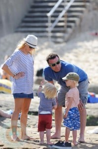 Liev Schreiber & Naomi Watts with sons Sasha(r) and Sammy(l)