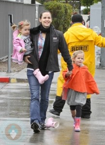 Jennifer Garner with daughters Violet & Seraphina