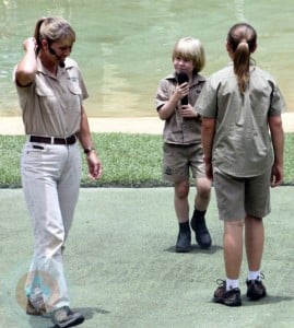 Kate Plus 8 Visit The "Crocoseum" in Australia