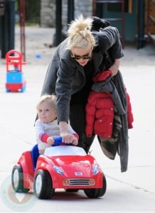 Gwen Stefani with son Zuma at the park