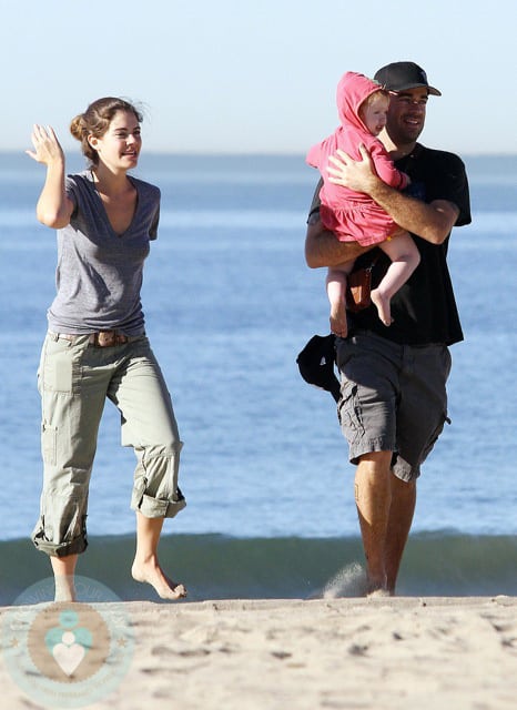 Carson Daly and Siri Pinter with a friend's little girl