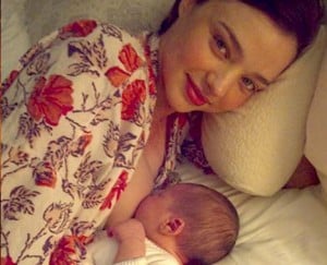 miranda_kerr_baby_pic_640x380