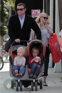 Liev Schreiber with Naomi Watts and son Sammy and Sasha